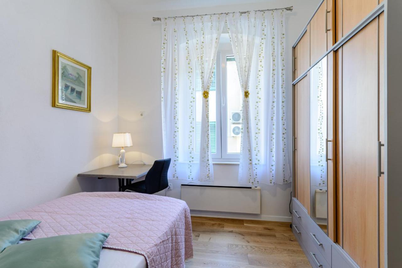 Apartament Bird Lamp Luxury Bacvice,