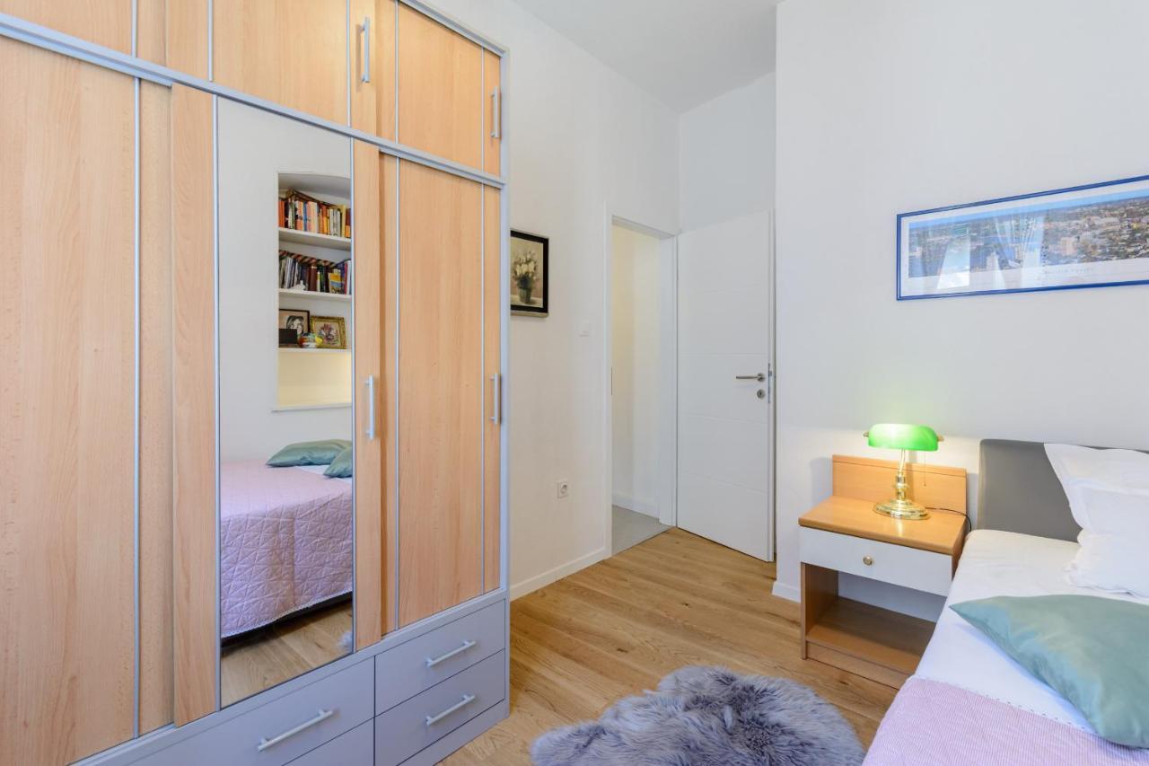 Apartament Bird Lamp Luxury Bacvice, Split