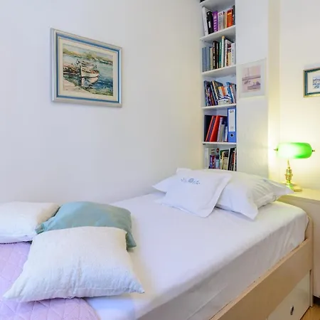 Bird Lamp Luxury Apartment Bacvice, Split Exterior photo